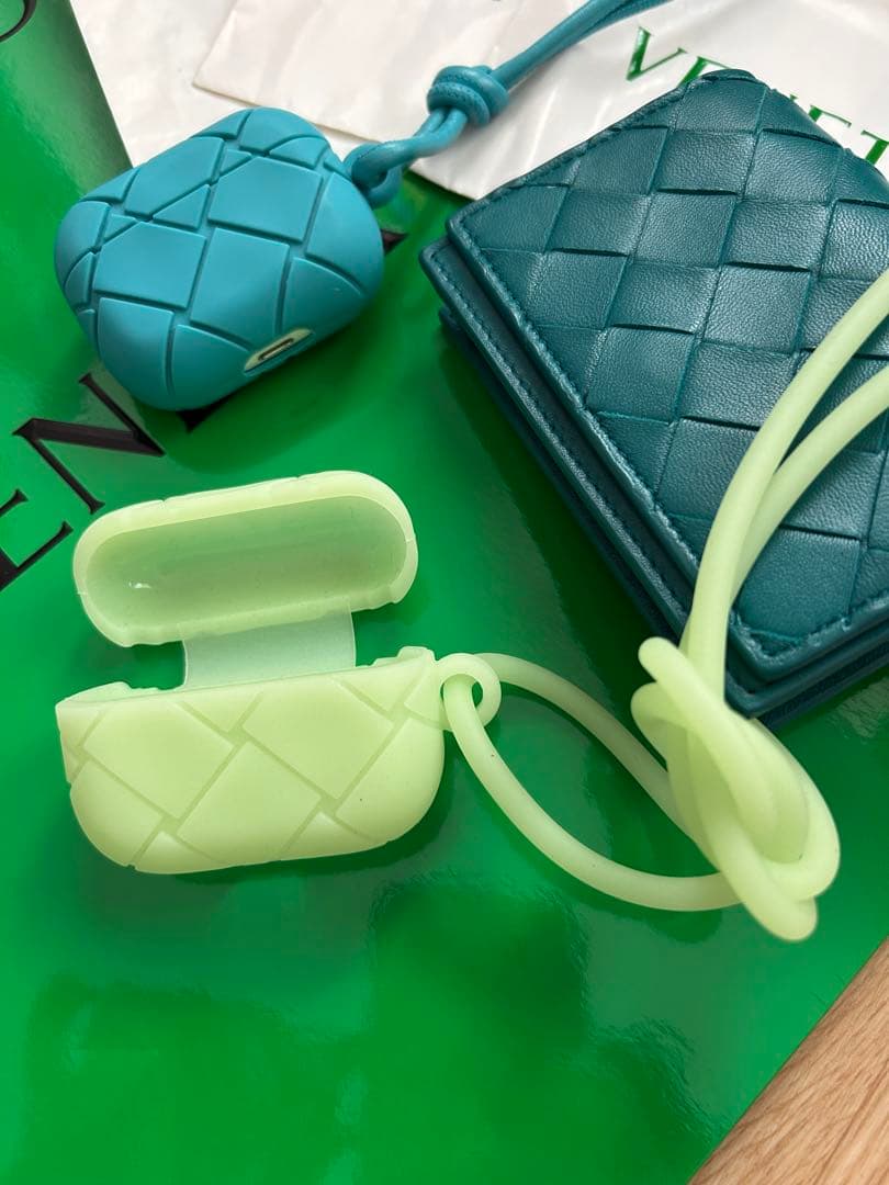 ボッテカ　BOTTGA AirPodsケース