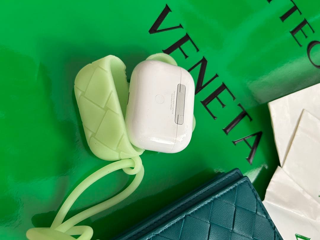 ボッテカ　BOTTGA AirPodsケース