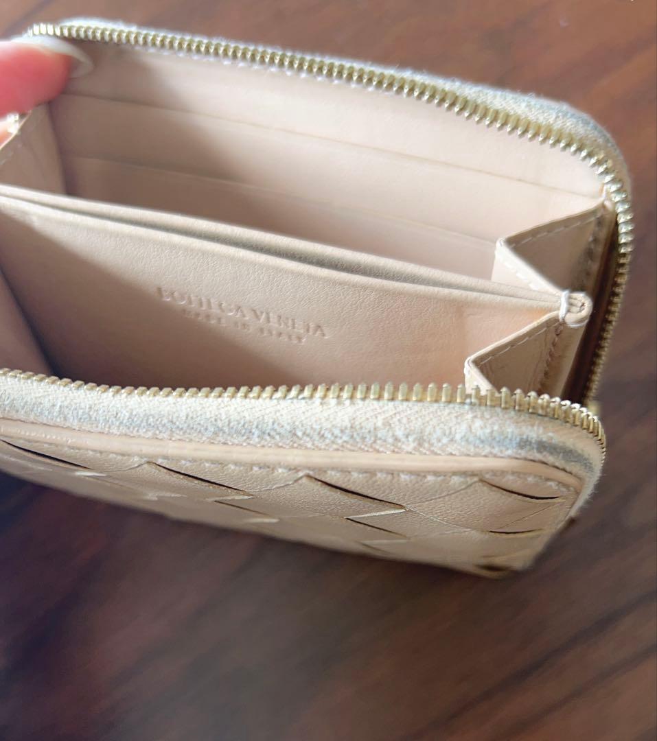 ボッテガヴェネタ ミニ財布　ラウンドジップ イントレチャート