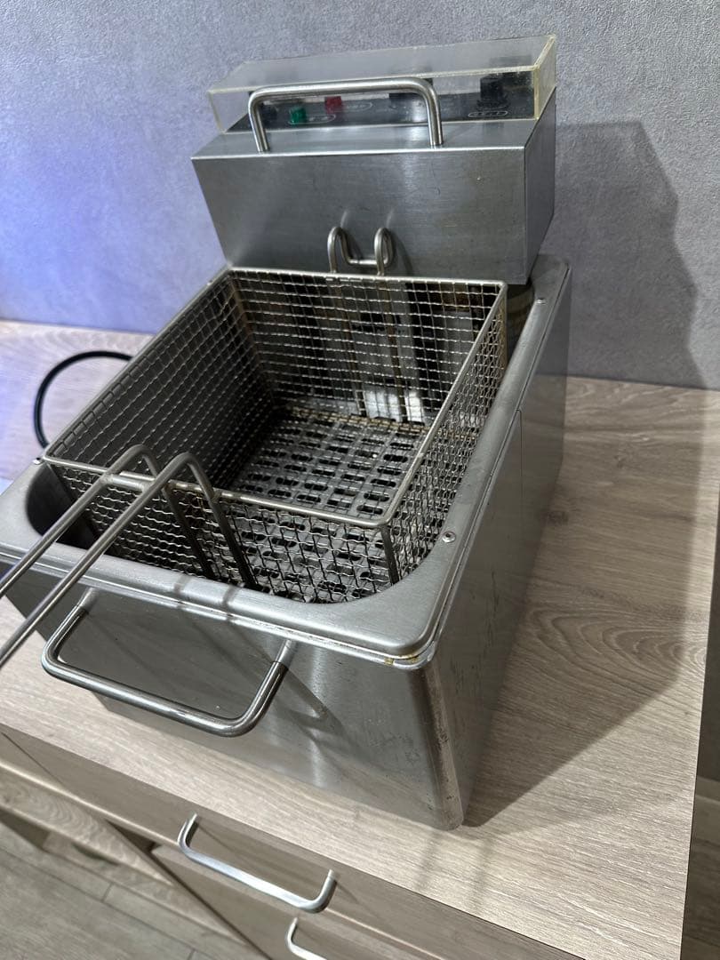 TB卓上型電気フライヤー　TBEF-7 テンポスバスターズ　業務用　飲食店