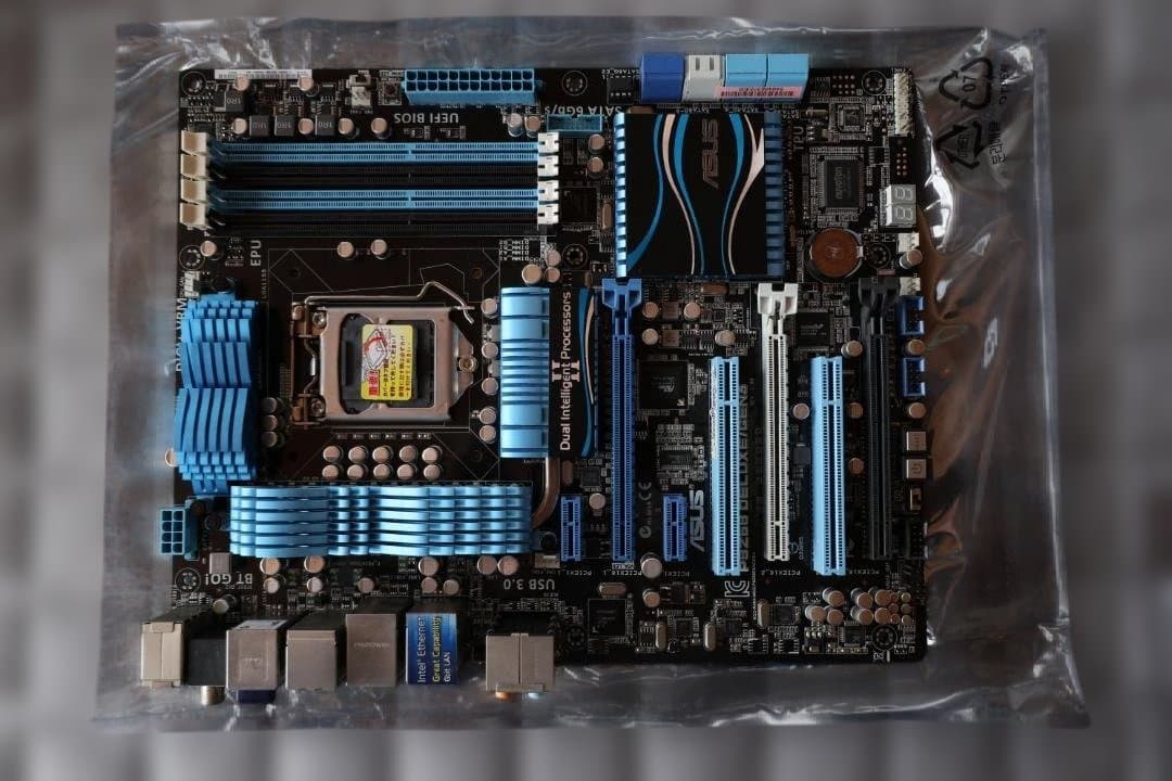 P8P67DELUXE+CPU+メモリ＋グラボ　４点セット