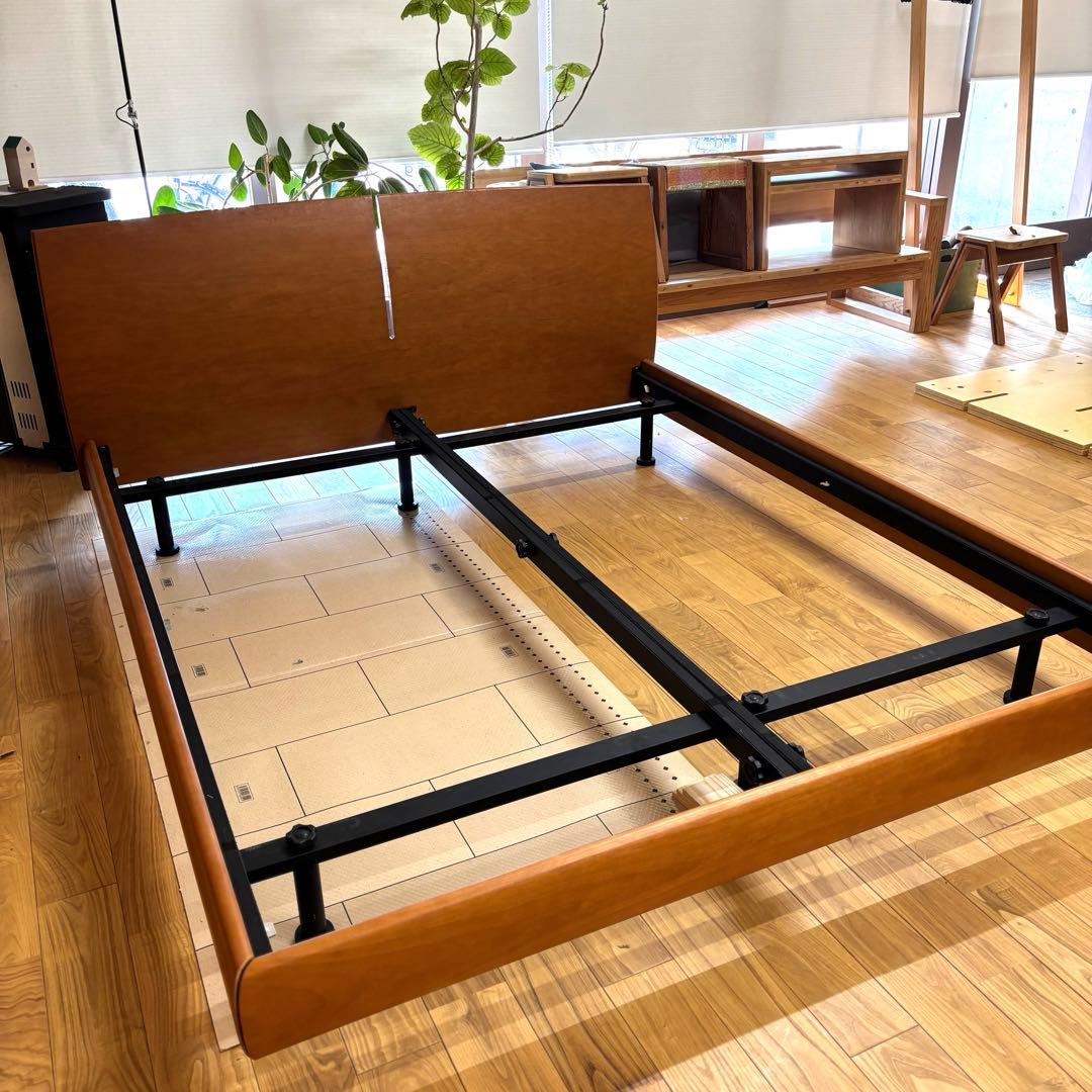 アルフレックス　ポピー　クイーンベッド　フレーム　モダン