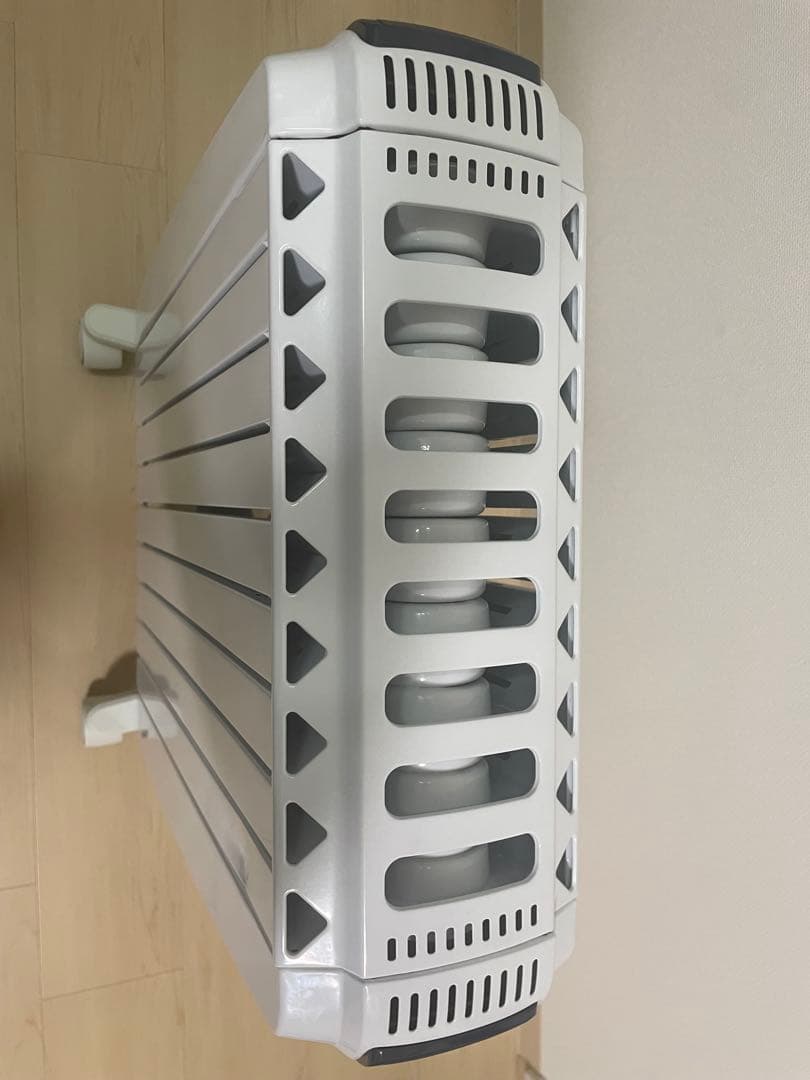 【値下しました】 デロンギ オイルヒーター ドQSD0915-BL