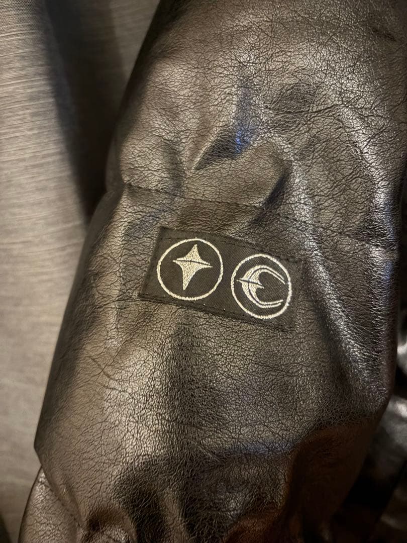 Thug Club 黒 ダウンジャケット