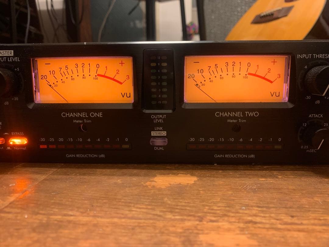 ART Pro VLA II 2CHコンプレッサー 美品 動作良好 ランプ良好