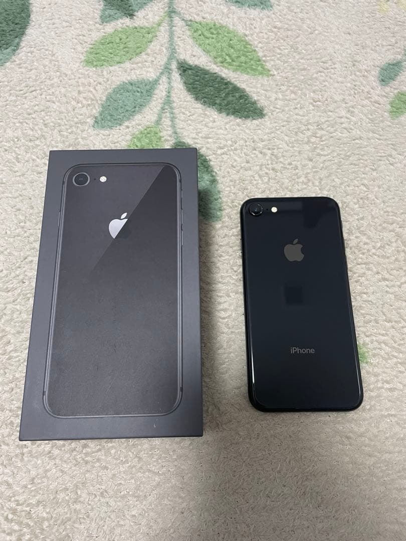 Apple iPhone 8 スペースグレー 本体 中古
