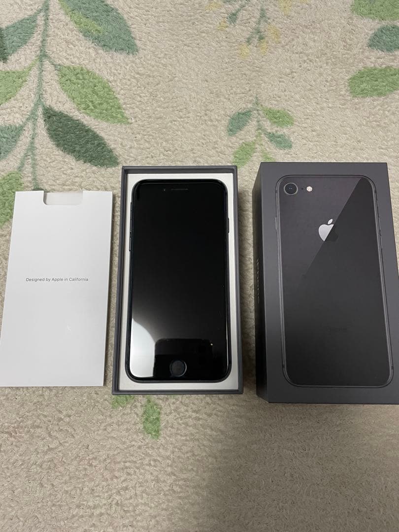 Apple iPhone 8 スペースグレー 本体 中古