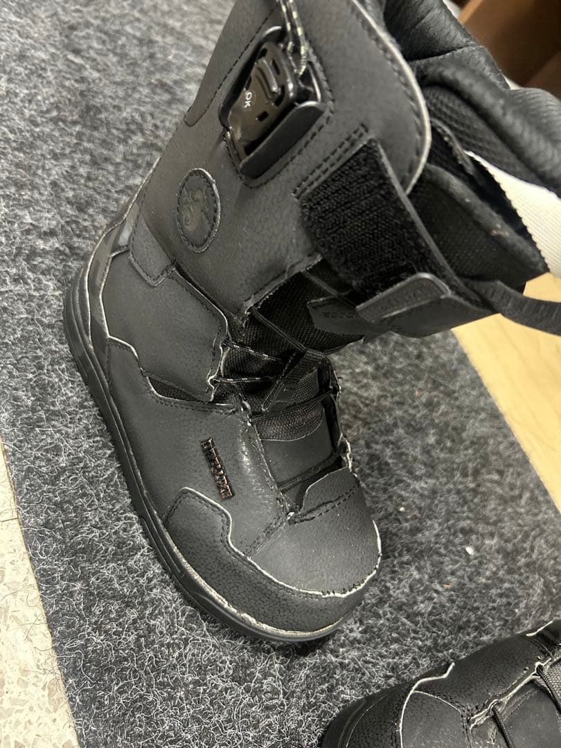 DEELUXE ID Laraブラック スノーボード ブーツ