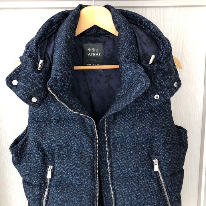 タトラスダウンベスト　TATRAS ダウンEXCLUSIVE別注