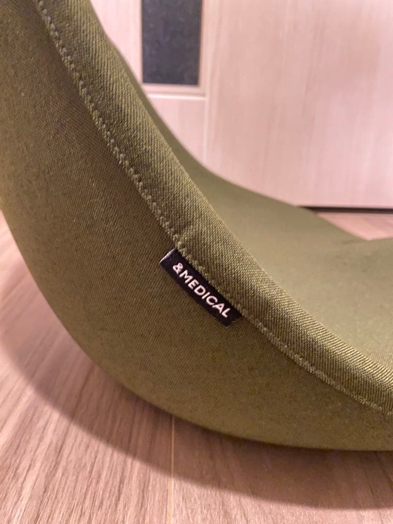 座椅子 & MEDICAL KURA SEAT HB OLIVE