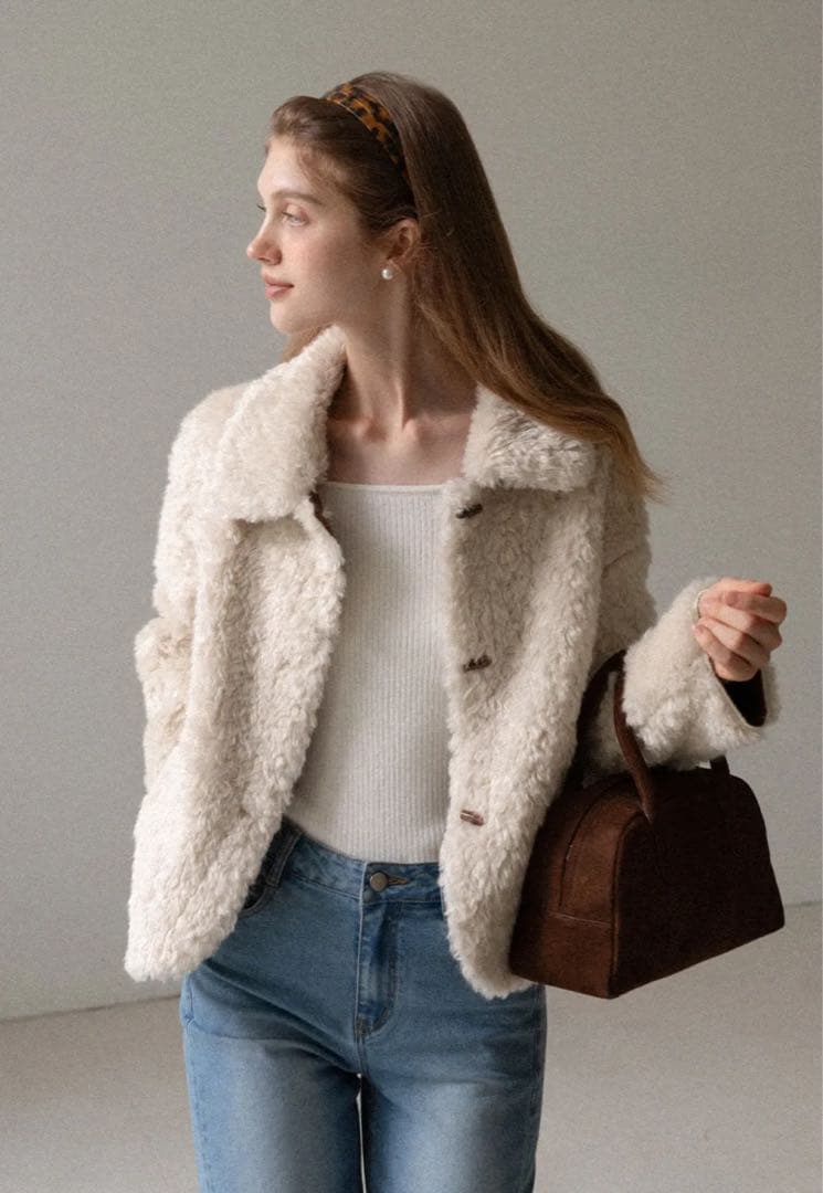 EGGKA ショートコート 新品タグ付き✨