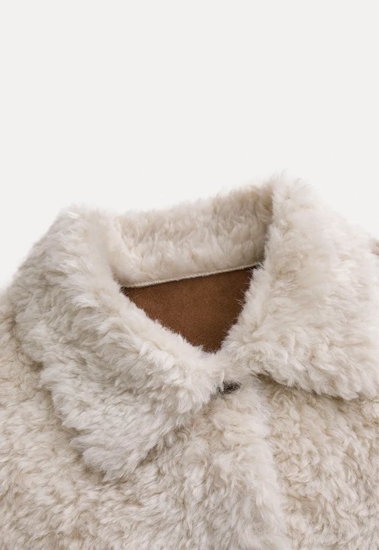 EGGKA ショートコート 新品タグ付き✨