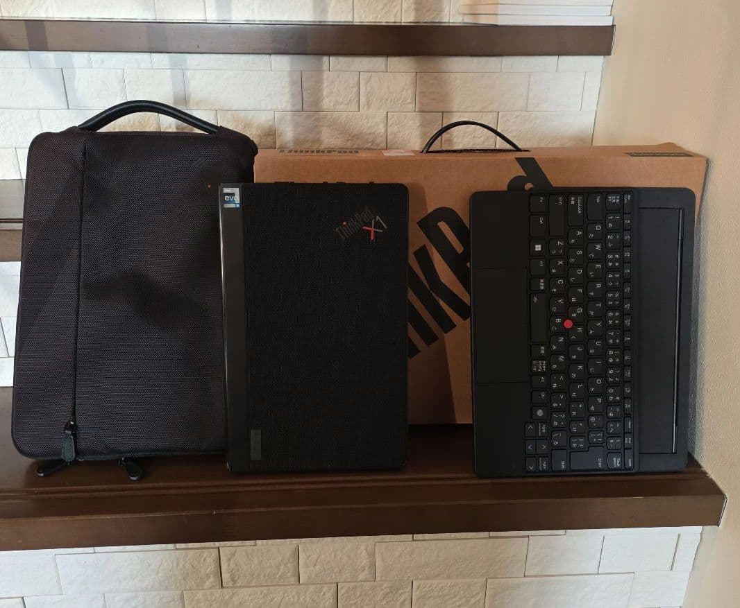 【2025年4月 公式より購入】ThinkPad X1 Fold 16.3インチ