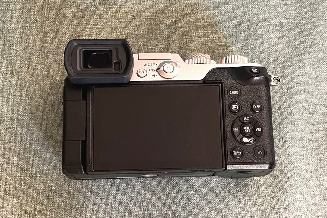 ルミックス LUMIX DMC-GX8 ボディ＋SDカード6枚＋カメラバッグ