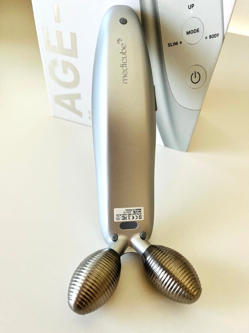 メディキューブ AGE-R ダーマEMSショットスタンド付