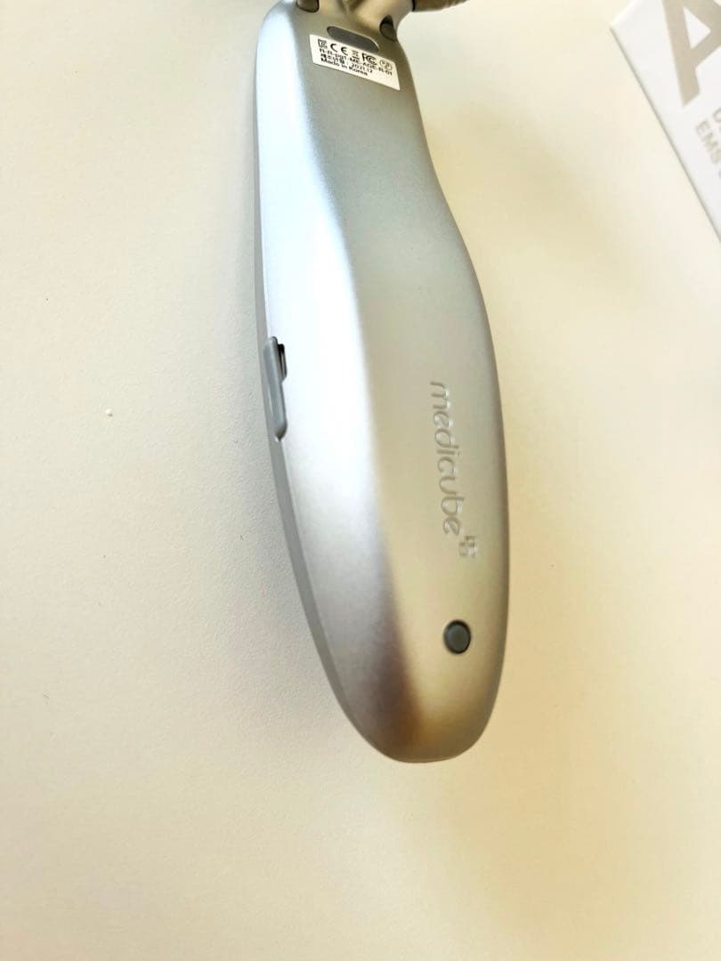 メディキューブ AGE-R ダーマEMSショットスタンド付