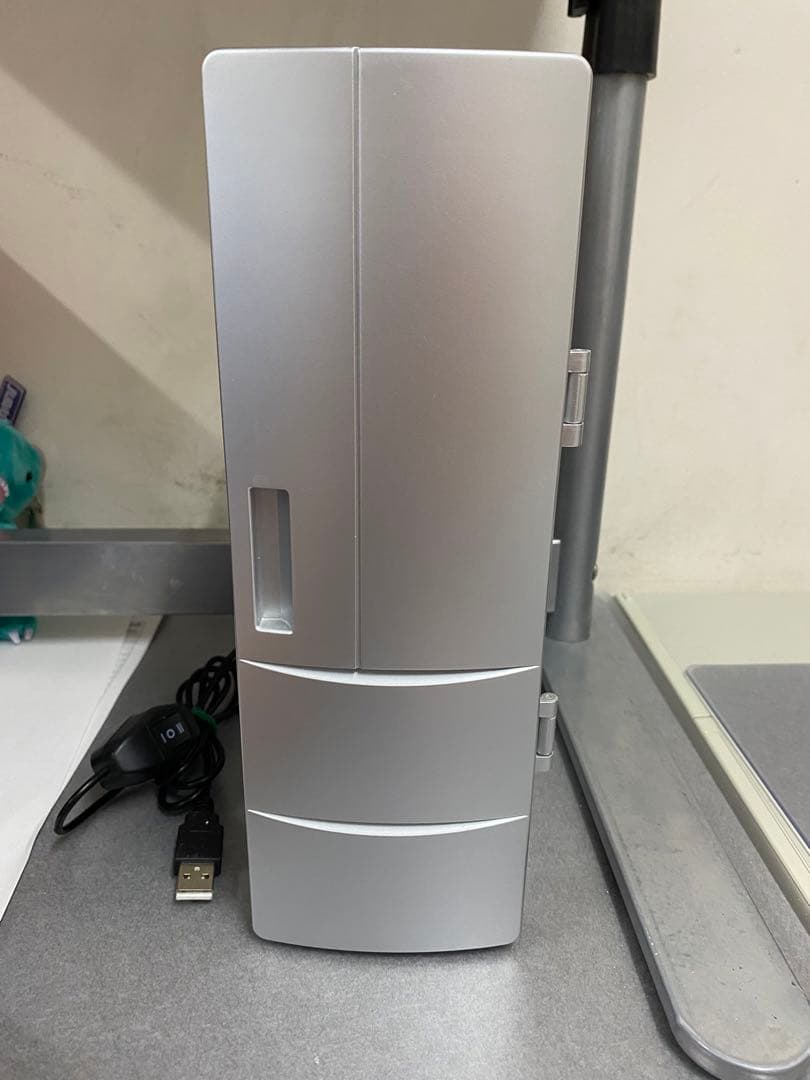 ミニ冷蔵庫　冷温庫USB