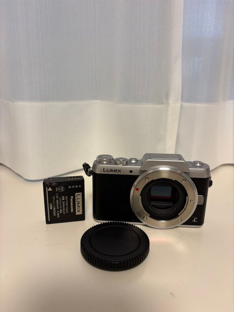 Panasonic DMC-GF7W ミラーレス一眼カメラ 本体