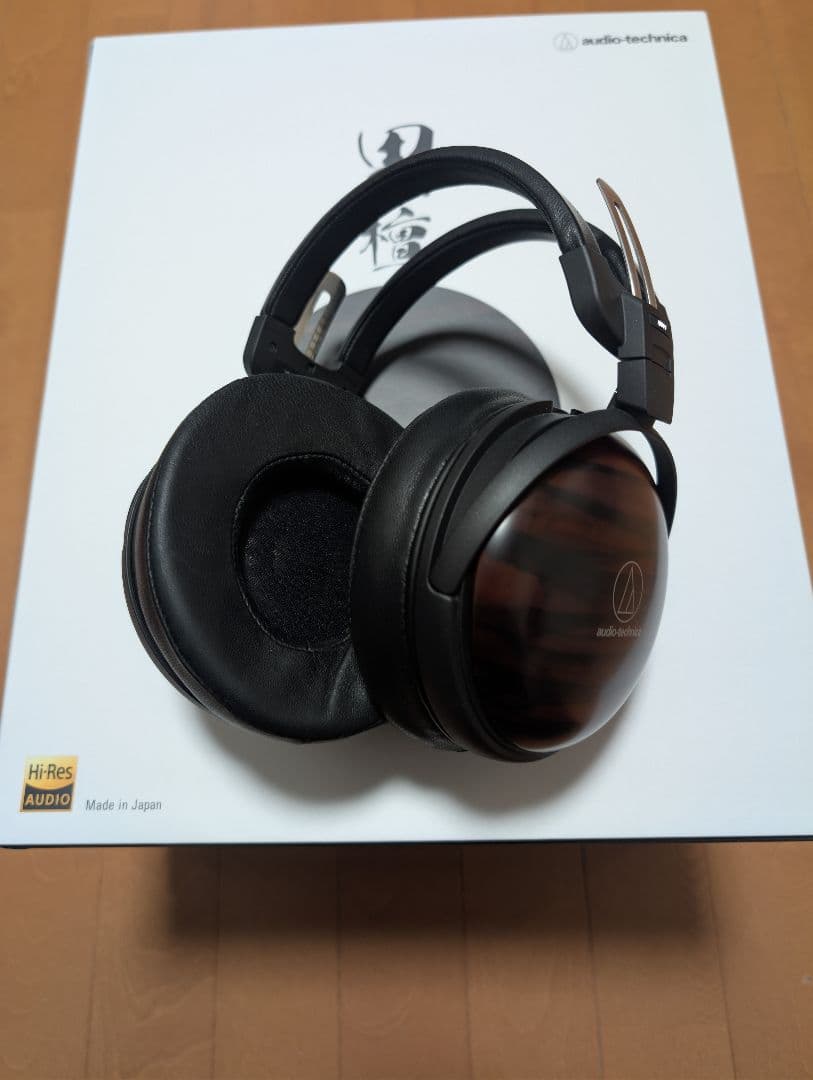 オーディオテクニカ　ATH-AWKT 密閉型ヘッドホン ★ほぼ未使用★