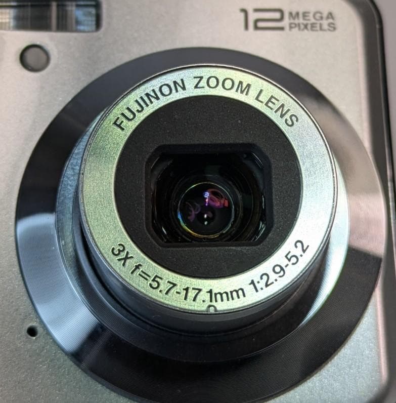 美品 FUJIFILM FinePix AV100 コンパクトデジタルカメラ