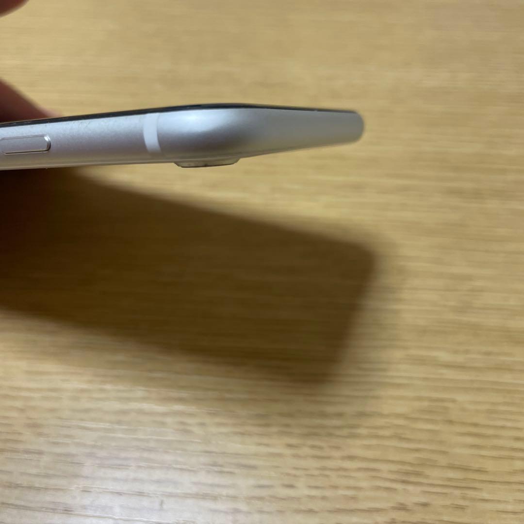 美品 iPhone SE MHGQ3J 64GB ホワイト