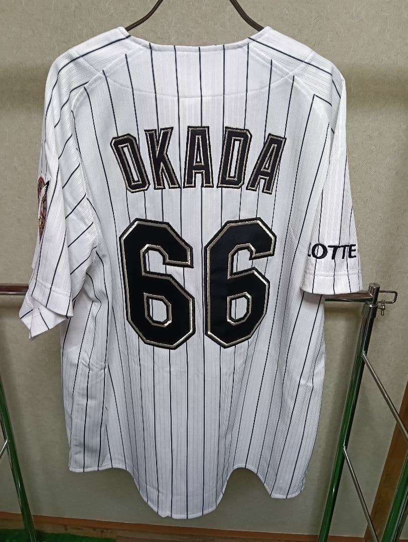 【新品タグ付き！】ロッテ 岡田幸文 ハイクオリティユニフォーム（Mサイズ）