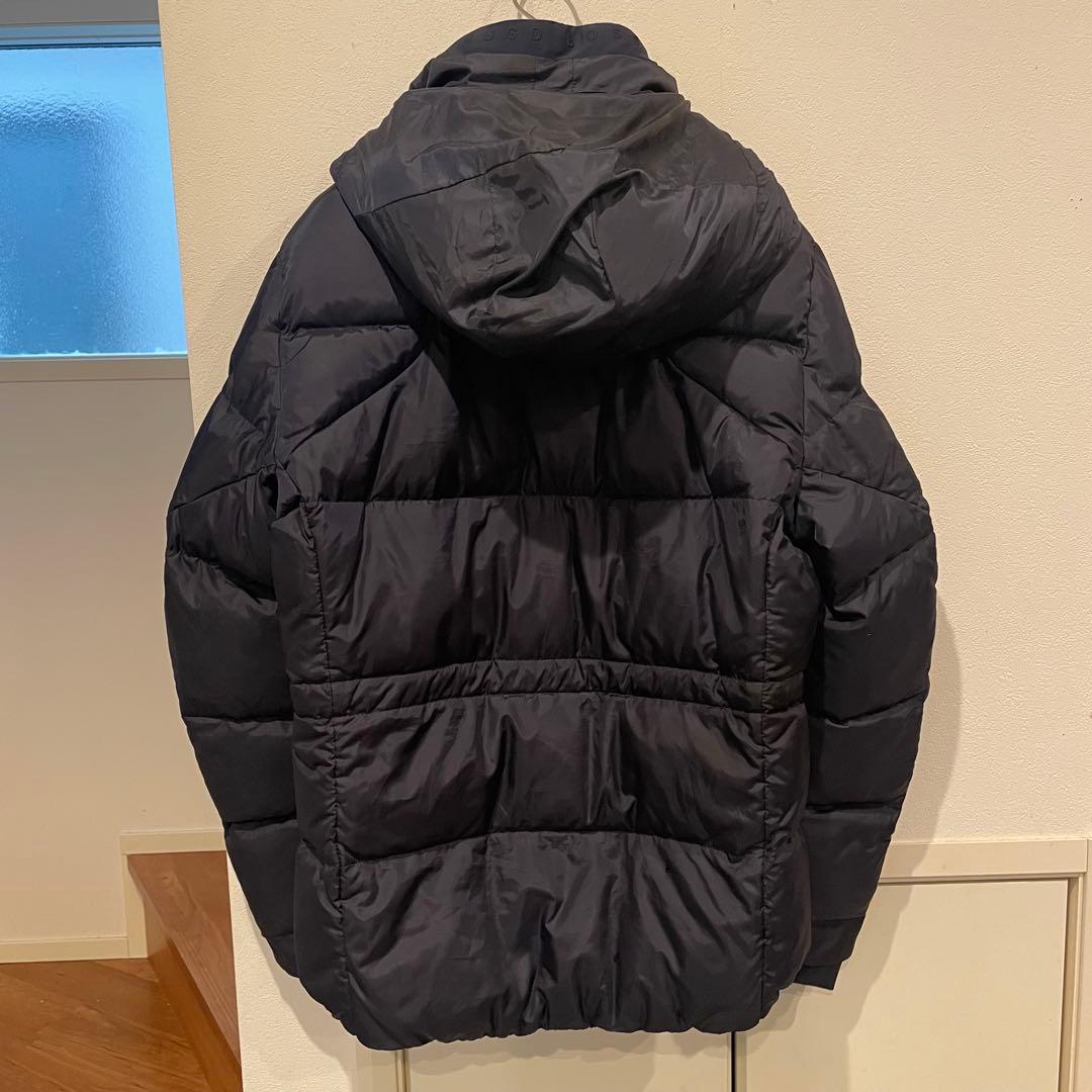 HUGO BOSS 中綿ジャケット　スタンドカラー　メタルプレート　アウター