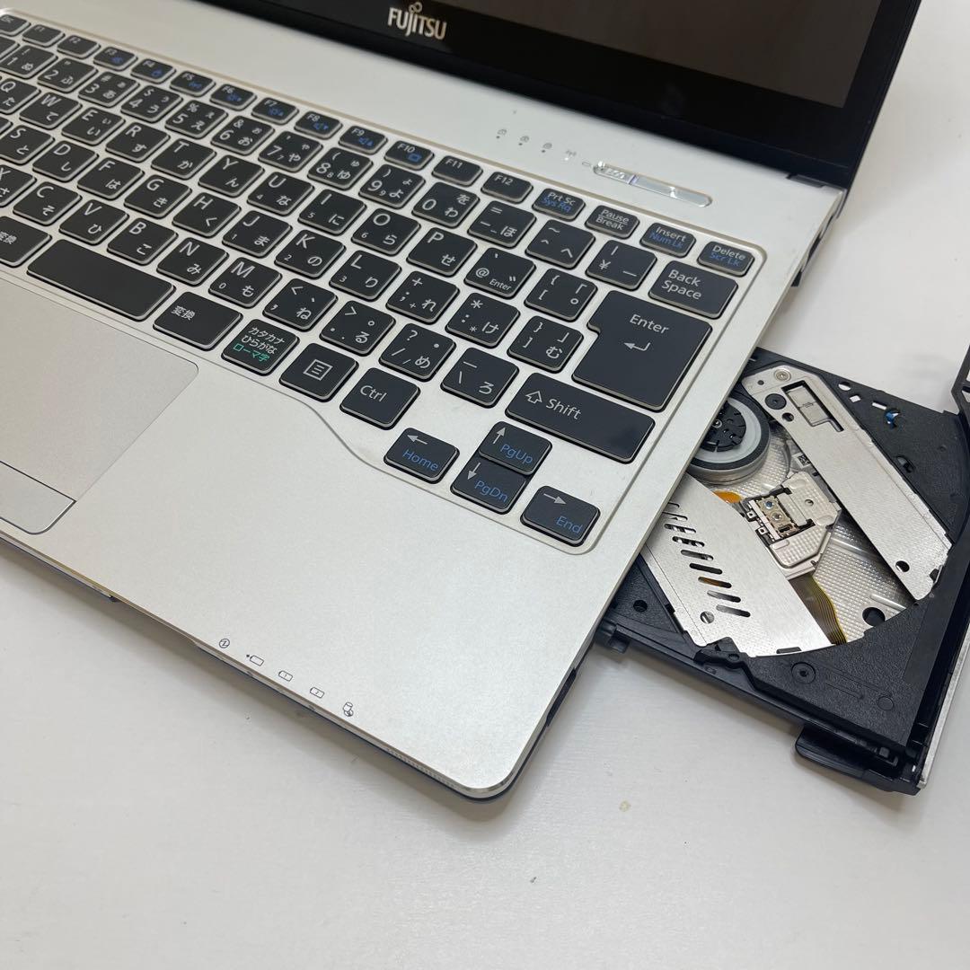 #667 富士通 LIFEBOOK WS1/D2 i7-8550U SSD512