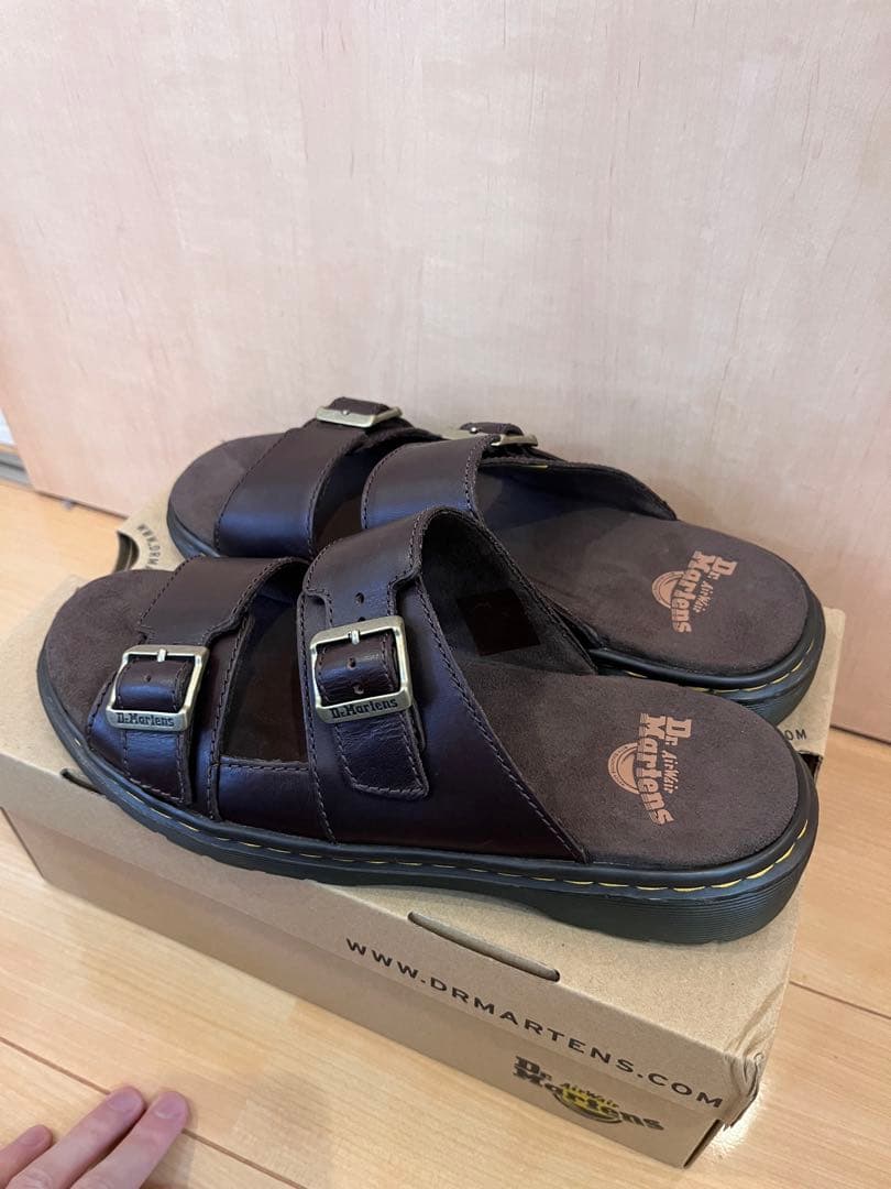 Dr. Martens ダークブラウン サンダル　新品未使用