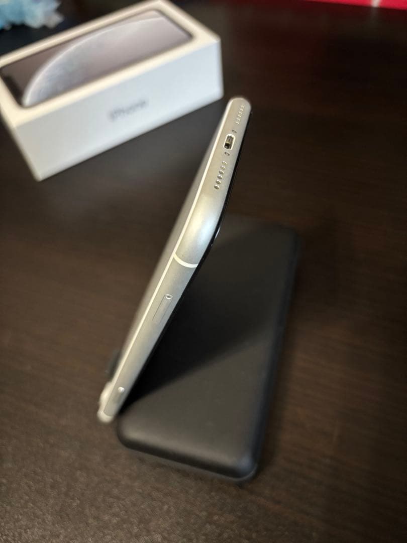 Apple iPhone XR ホワイト 本体と付属品　256GB S