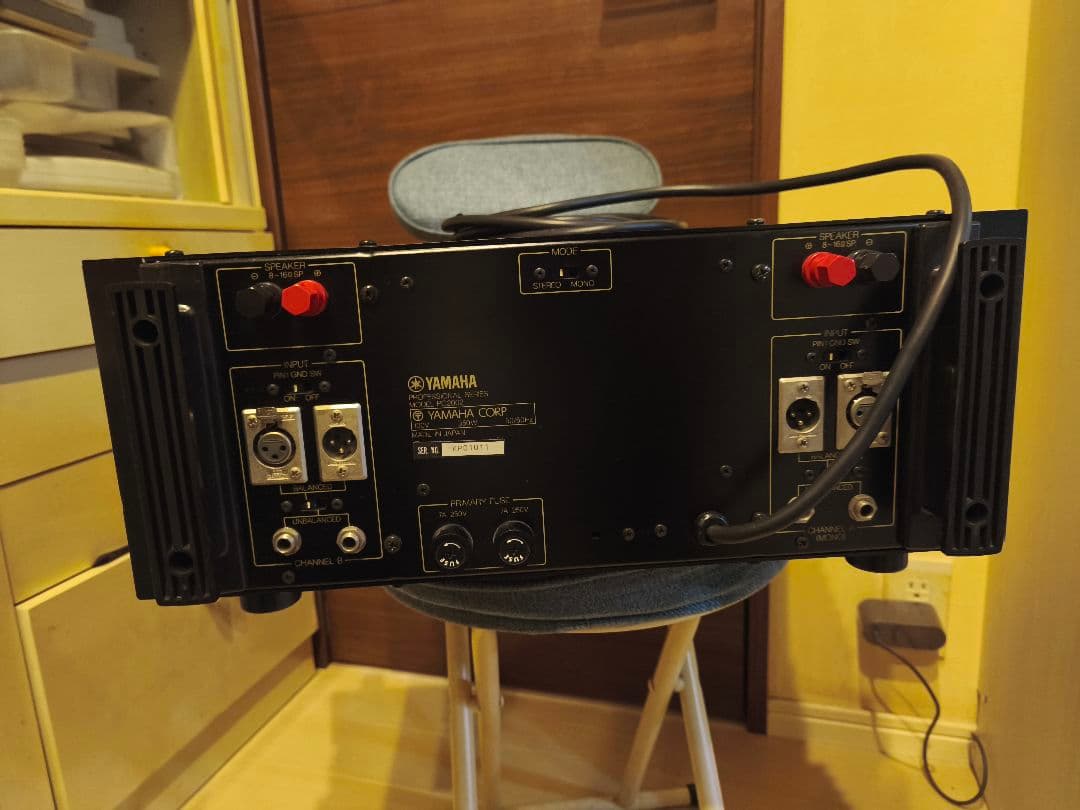 PC2002 YAMAHA パワーアンプ