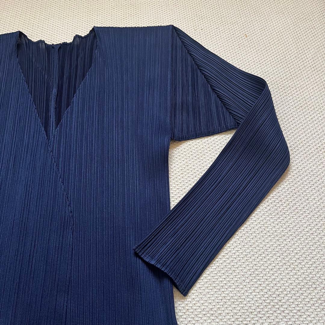 PLEATSPLEASE イッセイミヤケ　カーディガン　ネイビー　3