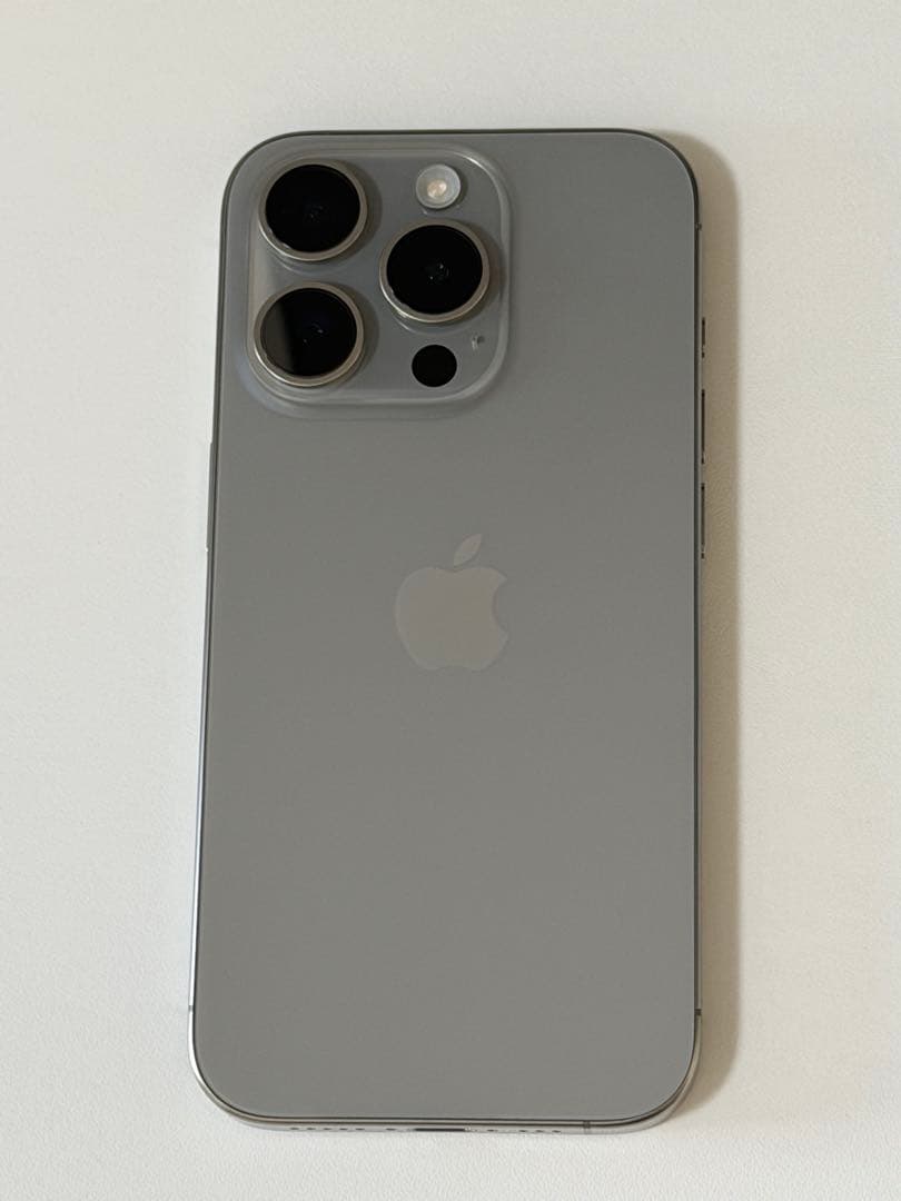 Apple iPhone 15 Pro ナチュラルチタニウム 256GB