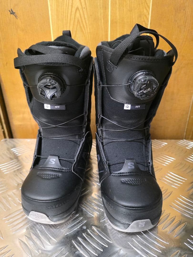 Salomonの「IVY BOA SJ BOA」スノーボードブーツ