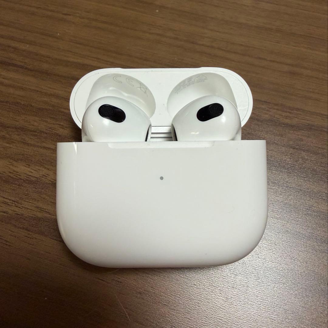 Apple AirPods (第3世代)