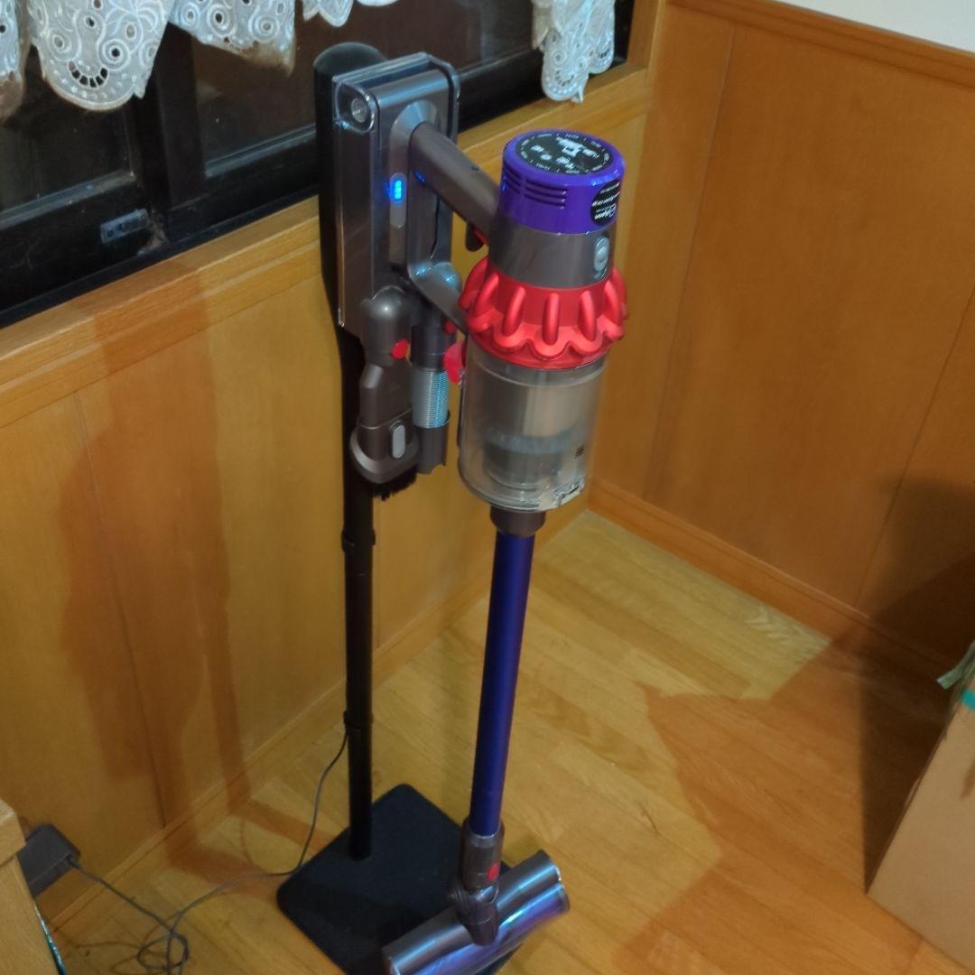 ダイソンv10　スタンド付き　動作良好