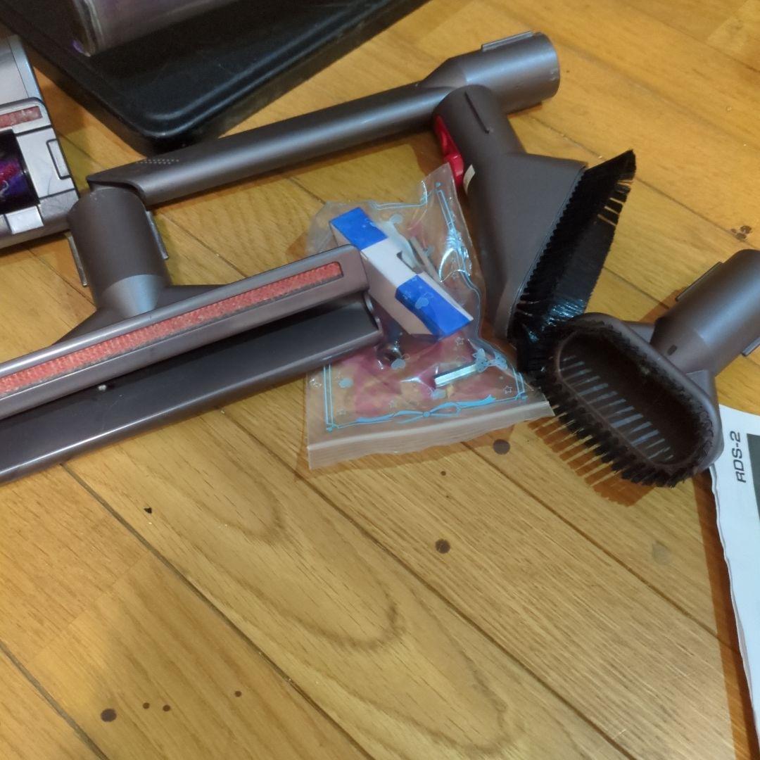 ダイソンv10　スタンド付き　動作良好