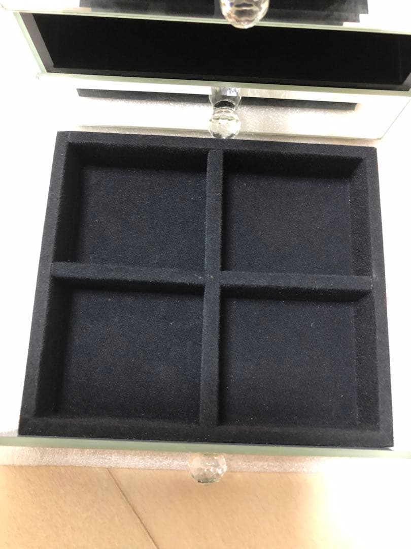 に*読様 ローラアシュレイ　LAURA ASHLEY ジュエリーボックス&シャン