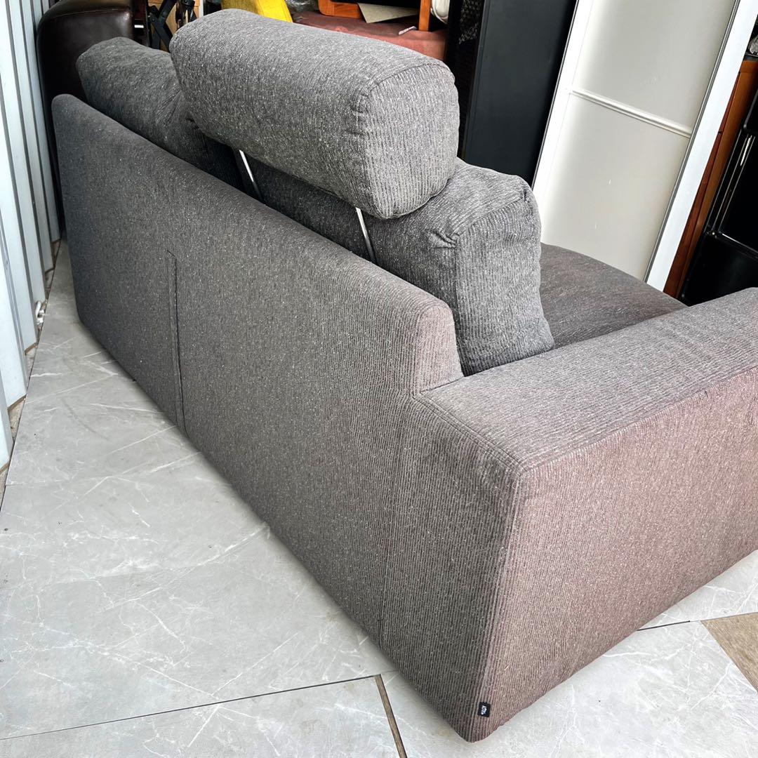 無料！アクタス フクラ トリノ カバーリングフェザー ダークグレー片アームソファ