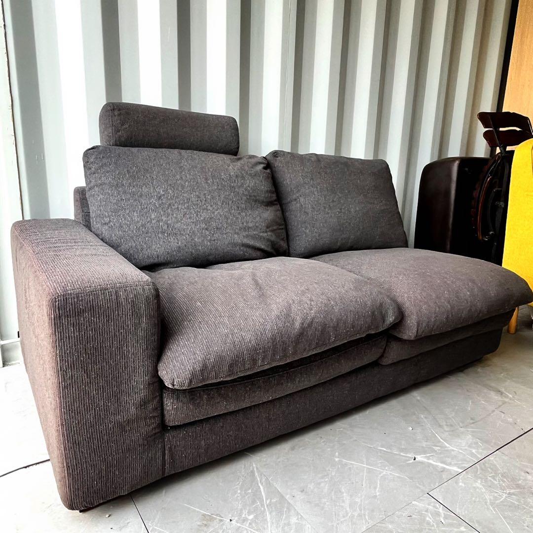 無料！アクタス フクラ トリノ カバーリングフェザー ダークグレー片アームソファ