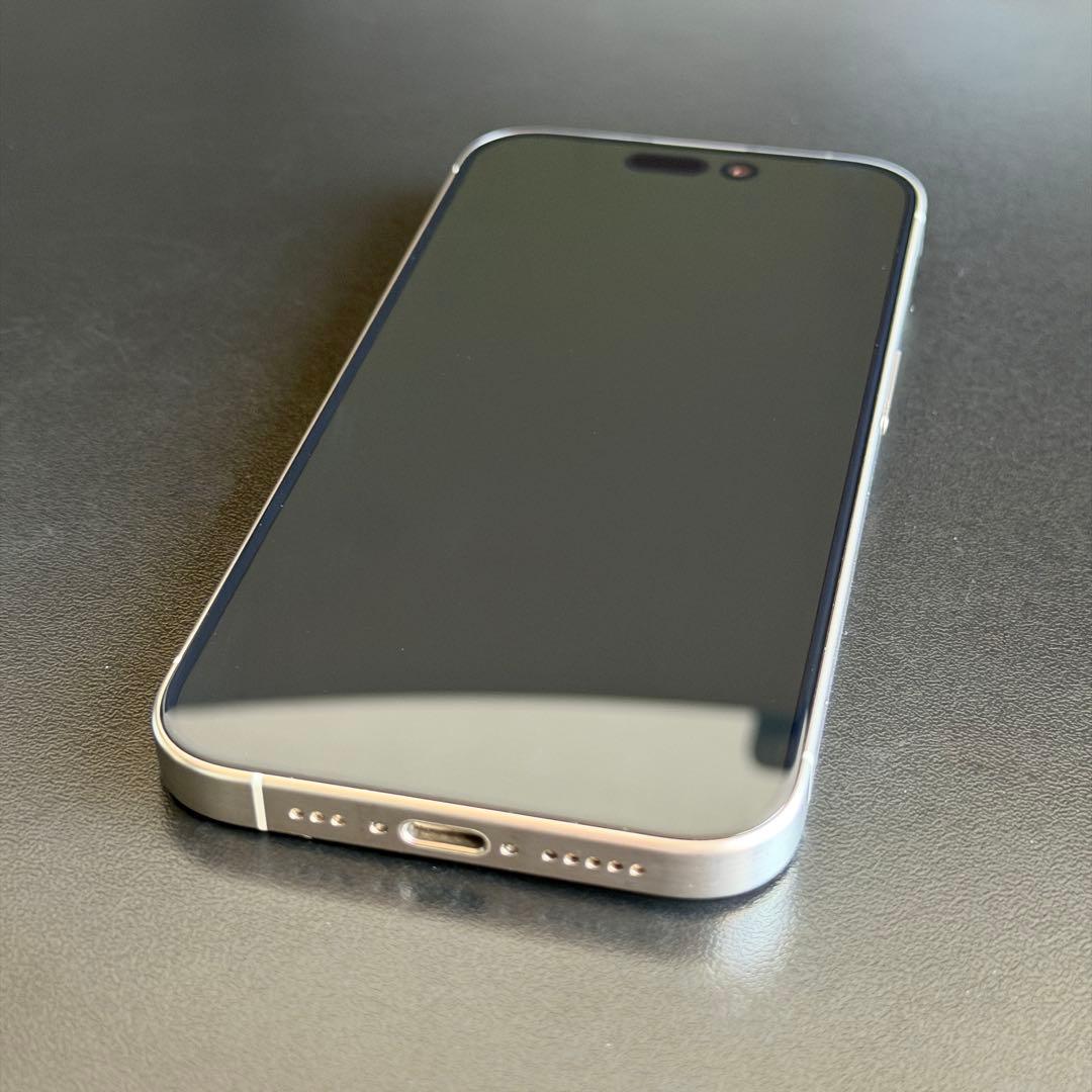 iPhone 15 Pro 128GB ホワイトチタニウム SIMフリー 本体