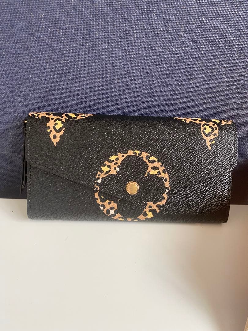 あっこです【希少＊美品】ルイ ヴィトン　ジャングル ポルトフォイユ・サラ