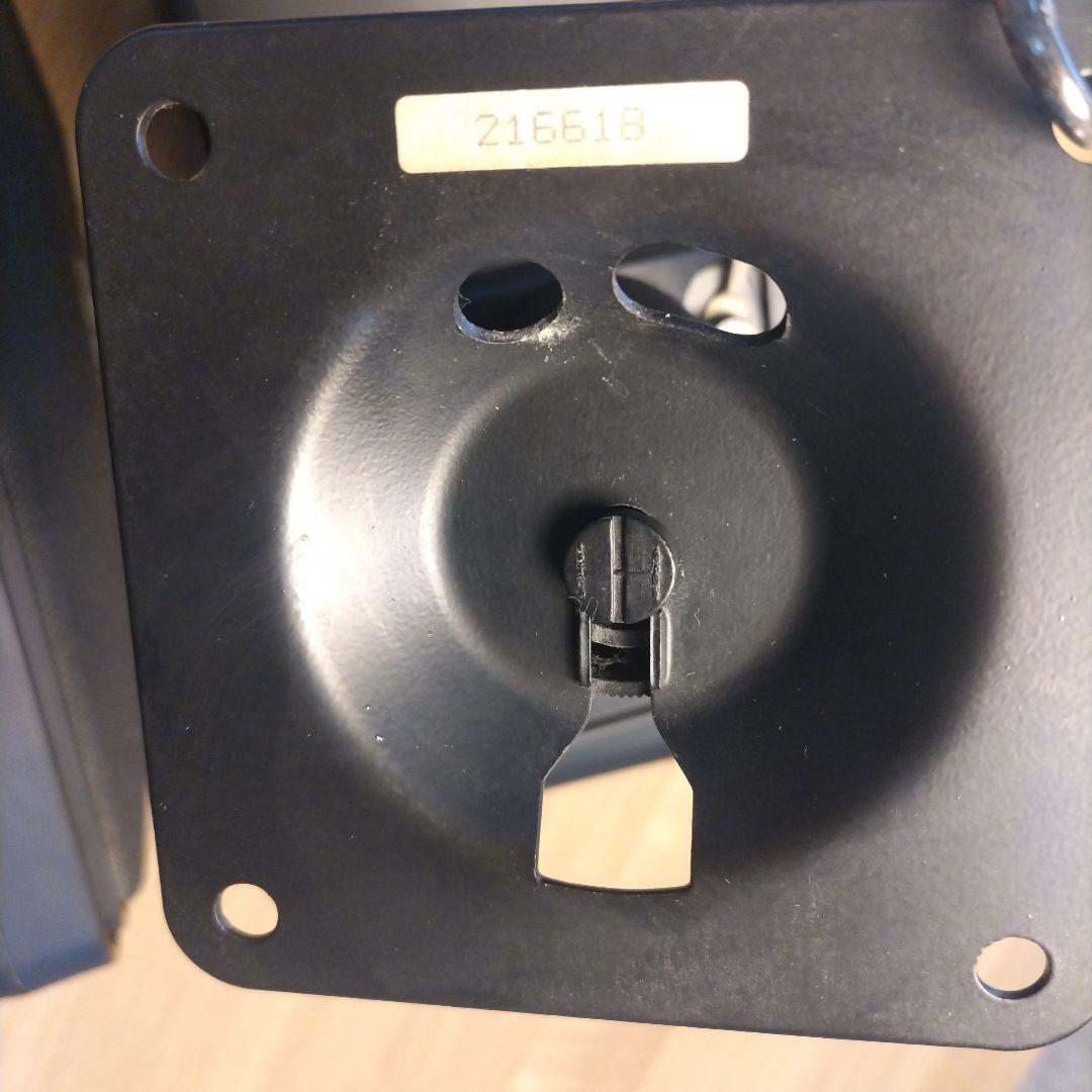 【希少美品】BOSE スピーカー101MM 2個 純正ブラケット シリアル連番