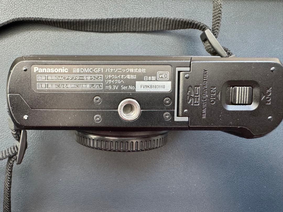 ［とむ］LUMIX DMC-GF1 ミラーレス一眼 本体とレンズ2本