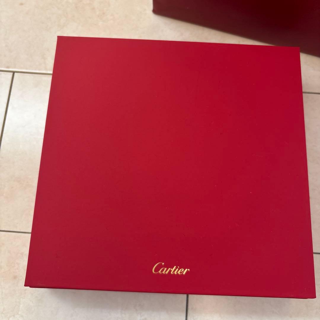 Cartier ギフトボックス入り　封筒