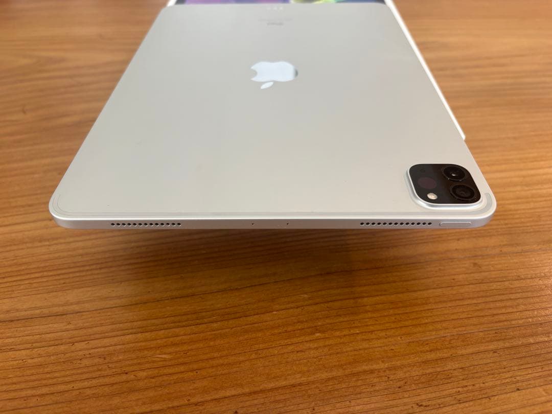 Apple iPad Pro 11インチ (モデルA2228)