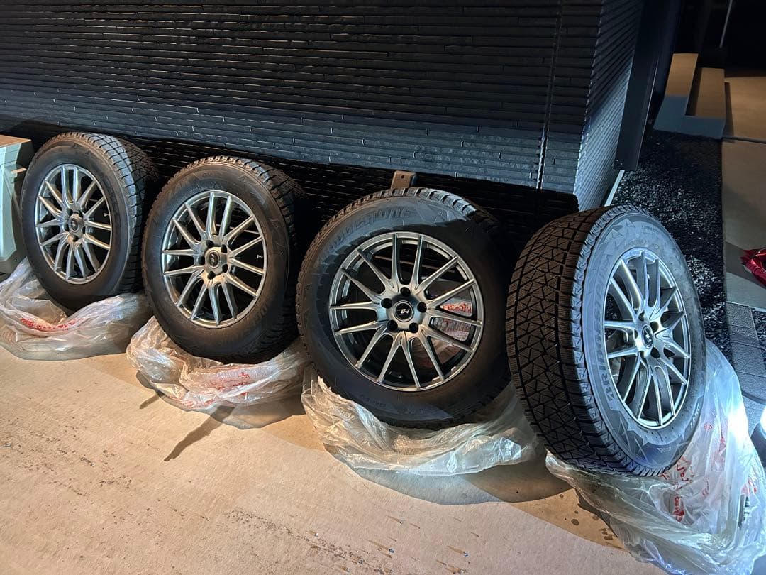 ブリヂストン スタッドレスタイヤ 17インチ マナレイホイールセット