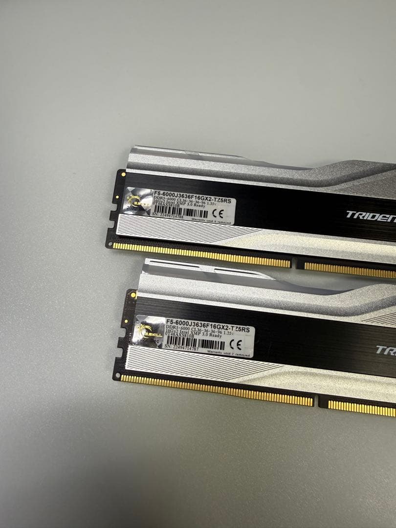 メモリー g.skill Trident Z RGB 32GB DDR5 6000mhz