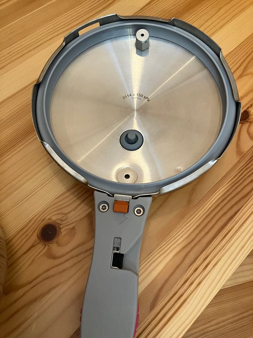 【新品未使用】タッパーウェア　レインボークッカー圧力鍋 ミニ