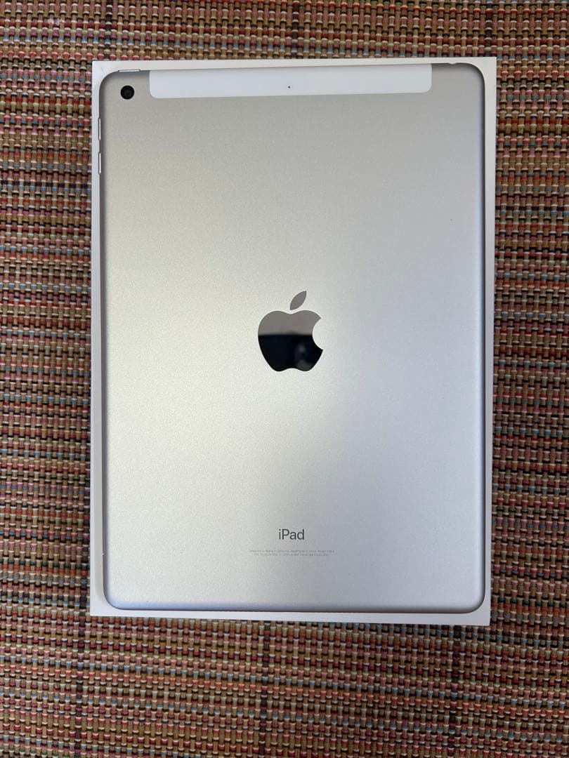 iPad 第6世代 128GB SIMフリー